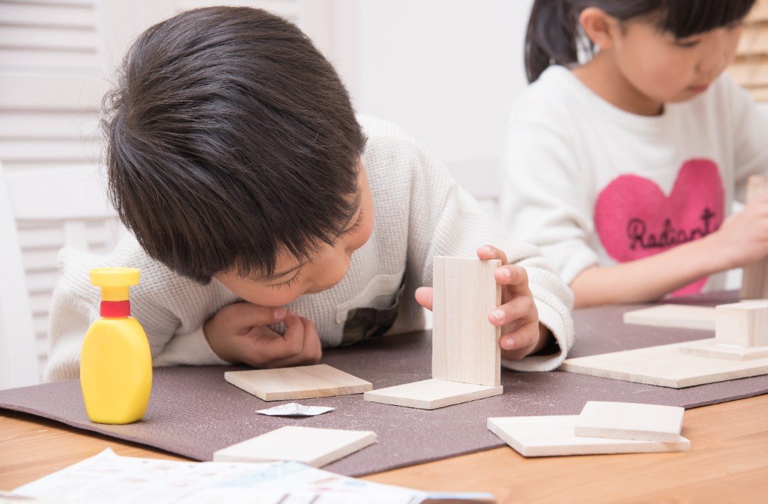 ソーラーカー工作キットの実物イメージ